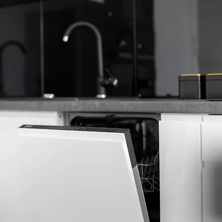 Wilanow Gardens With Balcony By Bookinghost شقة *