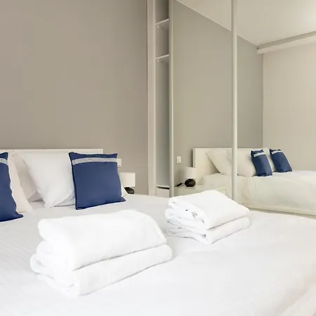 Wilanow Gardens With Balcony By Bookinghost Apartman Varsó