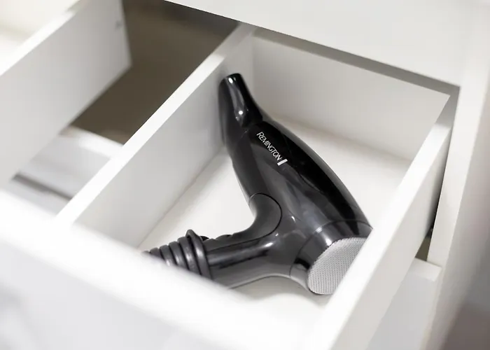 Wilanow Gardens With Balcony By Bookinghost 아파트