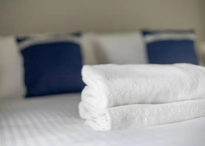 Wilanow Gardens With Balcony By Bookinghost 바르샤바