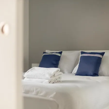 Apartamento Wilanów Gardens With Balcony Varsóvia