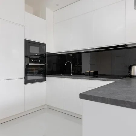 Wilanów Gardens With Balcony Apartamento